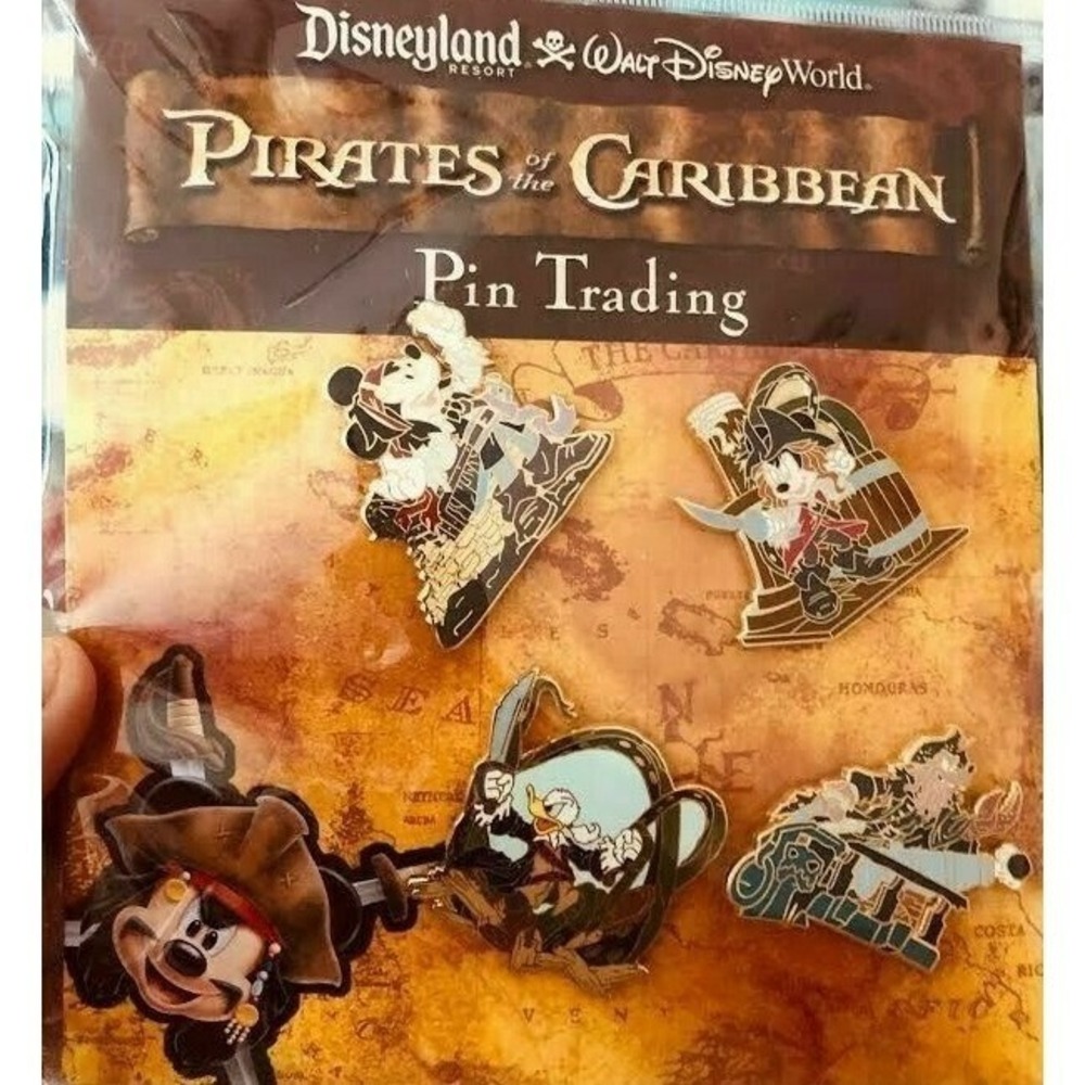 Disney Pins Pirates of the Caribbean Booster Set 4 pins on Original‎ Card 68418